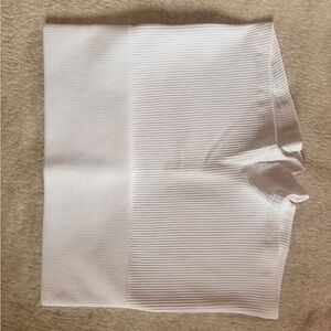 SHEIN White Ribbed Knit Shorts Size M – New